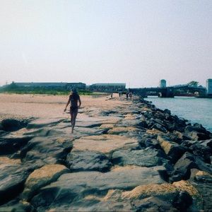 Meet your Posher, Bela